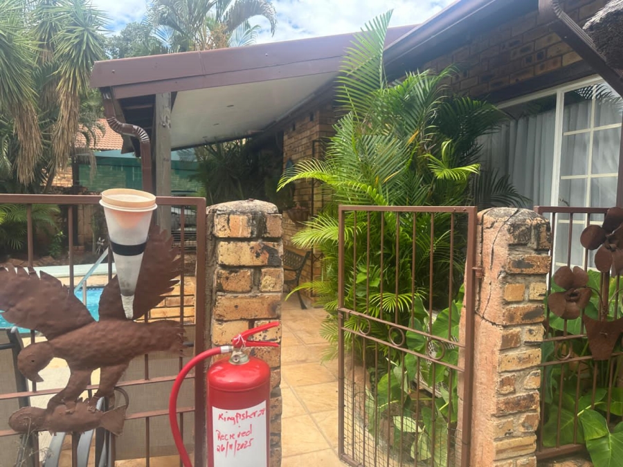 3 Bedroom Property for Sale in Safari Gardens North West